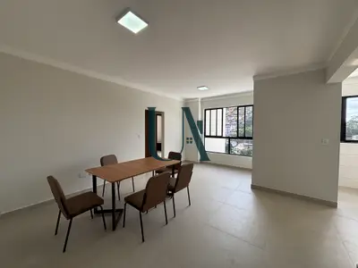 Sala do apartamento de 1 quartos à venda no Centro, em Viçosa/MG.