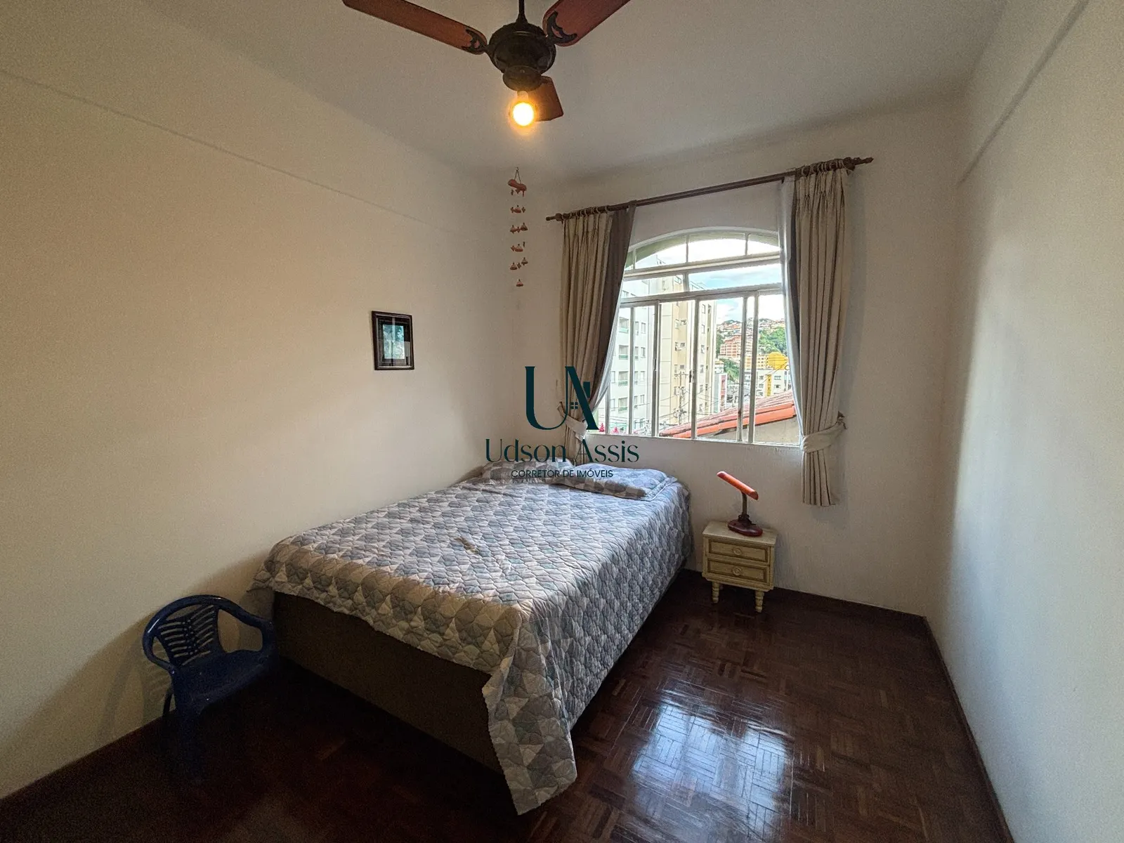 Quarto do apartamento de 3 quartos à venda no Ramos, em Viçosa/MG.