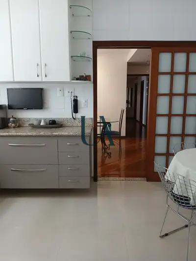 Ambiente do apartamento de 4 quartos à venda no Centro, em Viçosa/MG.